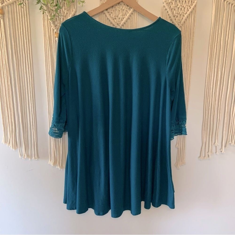 ALTAR'D STATE Women's Embroidered Sleeve Hi Low Tunic Top Teal Blue Size Medium - Picture 2 of 12